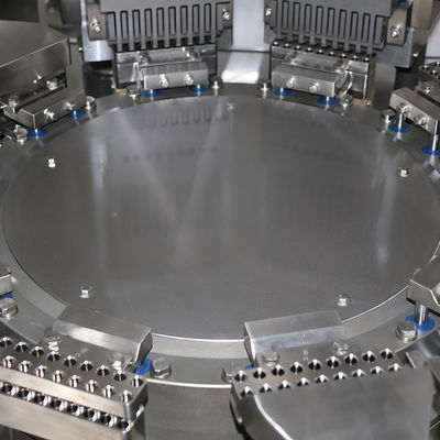 Небольшая автоматическая фармацевтическая машина завалки 380В капсулы 50Хз мотор 3 участков