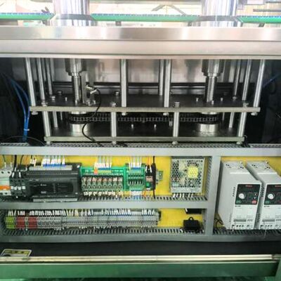 Высокоскоростная автоматическая укупорочная машина